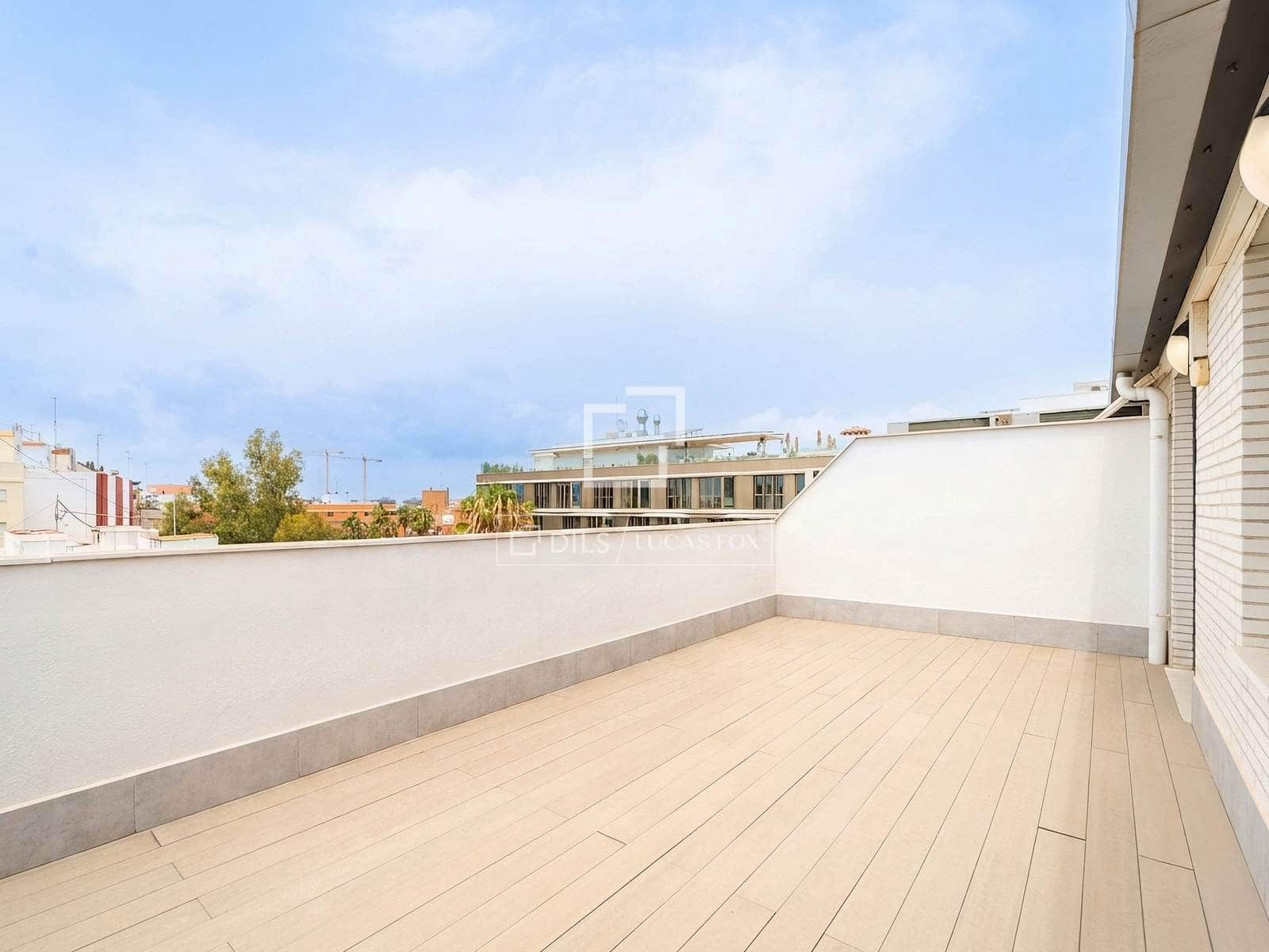 3 bedroom Apartment for rent in Valencia city with pool garage - € 2,600 (Ref: 9981336)