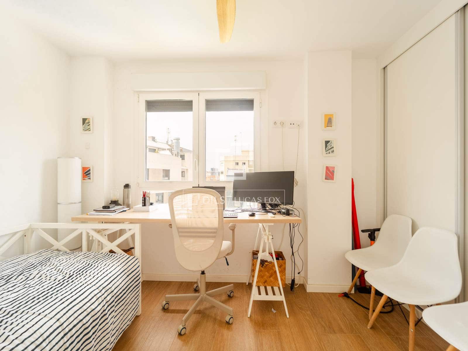 3 bedroom Apartment for rent in Valencia city with pool garage - € 2,600 (Ref: 9981336)