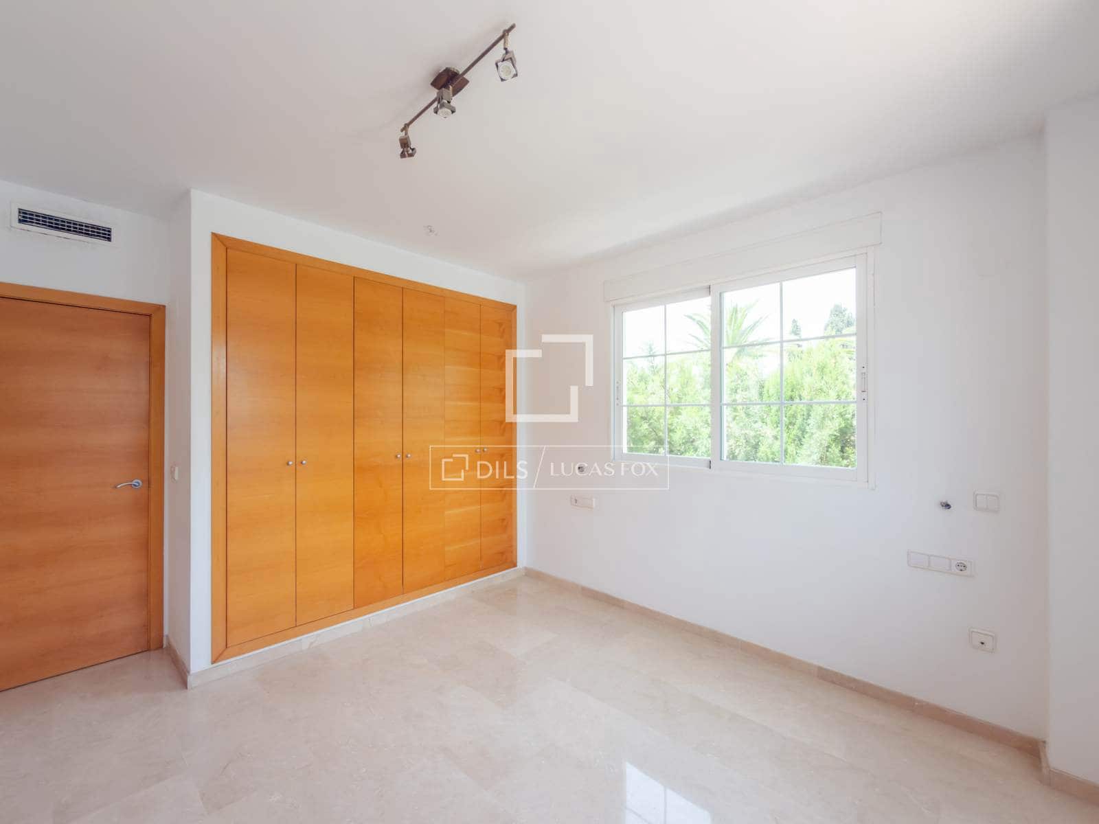 4 bedroom Villa for sale in Rocafort with pool garage - € 699,000 (Ref: 9981452)