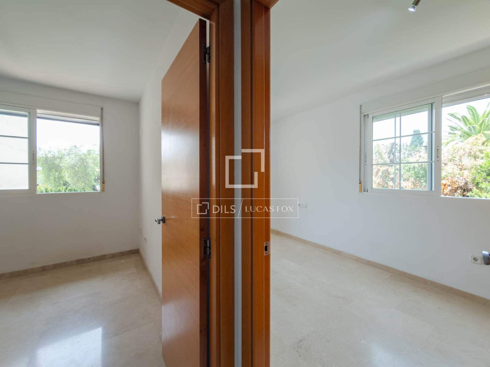 4 bedroom Villa for sale in Rocafort with pool garage - € 699,000 (Ref: 9981452)