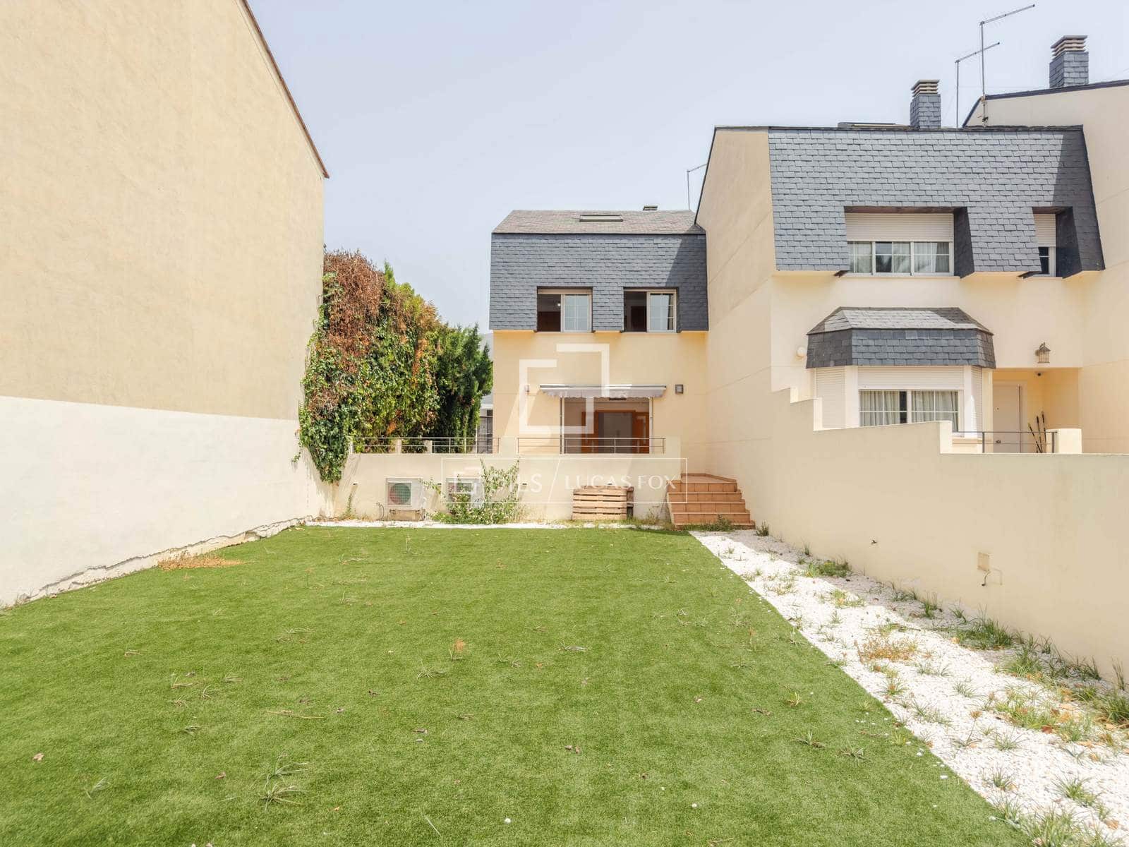 4 bedroom Villa for sale in Rocafort with pool garage - € 699,000 (Ref: 9981452)