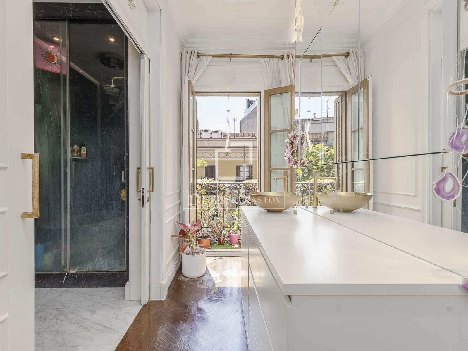 4 soveværelse Lejlighed til salg i Barcelona by - € 1.650.000 (Ref: 9981548)