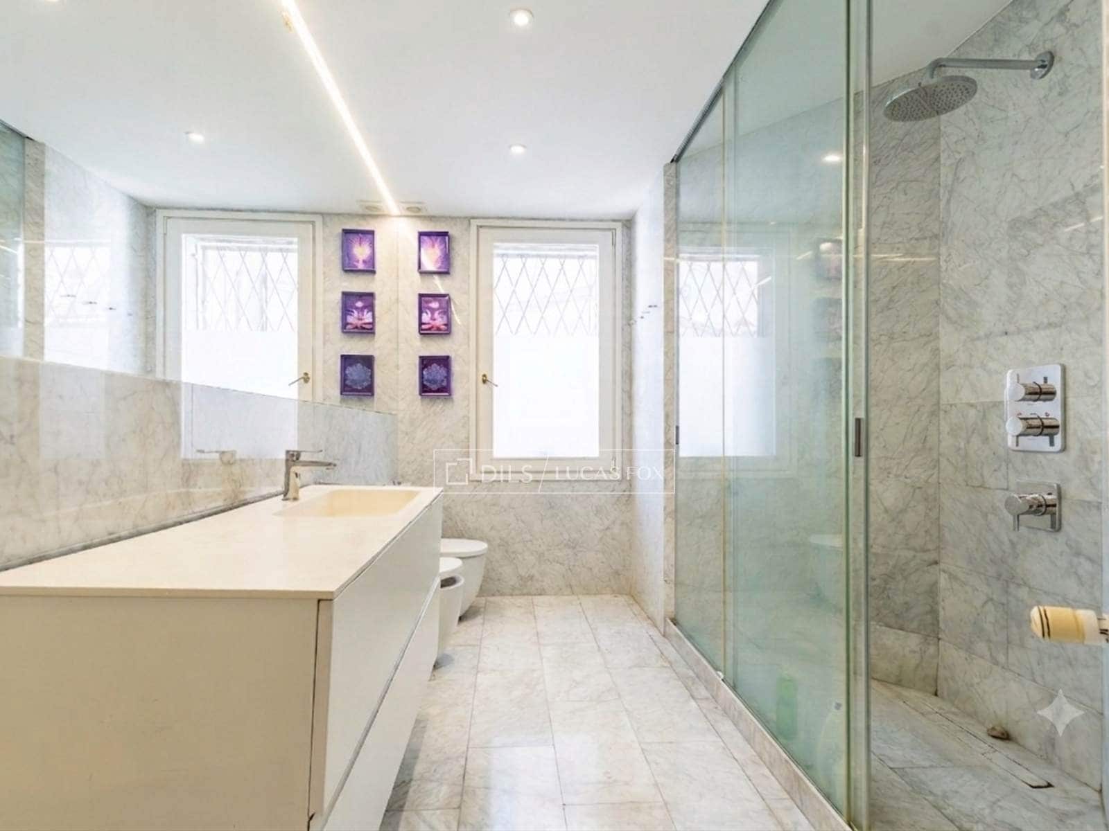 4 soveværelse Lejlighed til salg i Barcelona by - € 1.650.000 (Ref: 9981548)