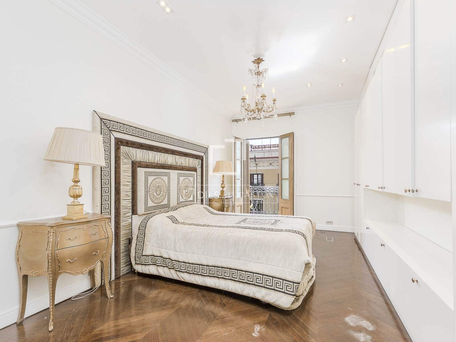 4 soveværelse Lejlighed til salg i Barcelona by - € 1.650.000 (Ref: 9981548)