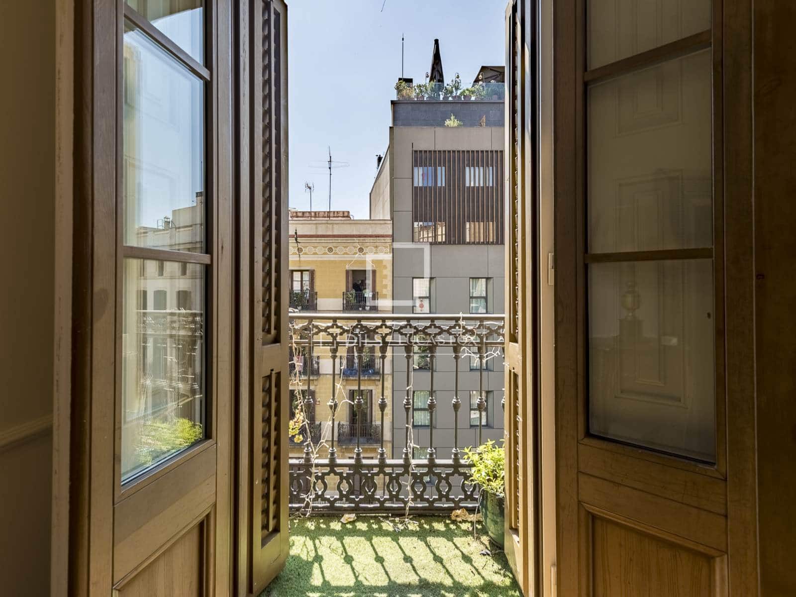 4 soveværelse Lejlighed til salg i Barcelona by - € 1.650.000 (Ref: 9981548)