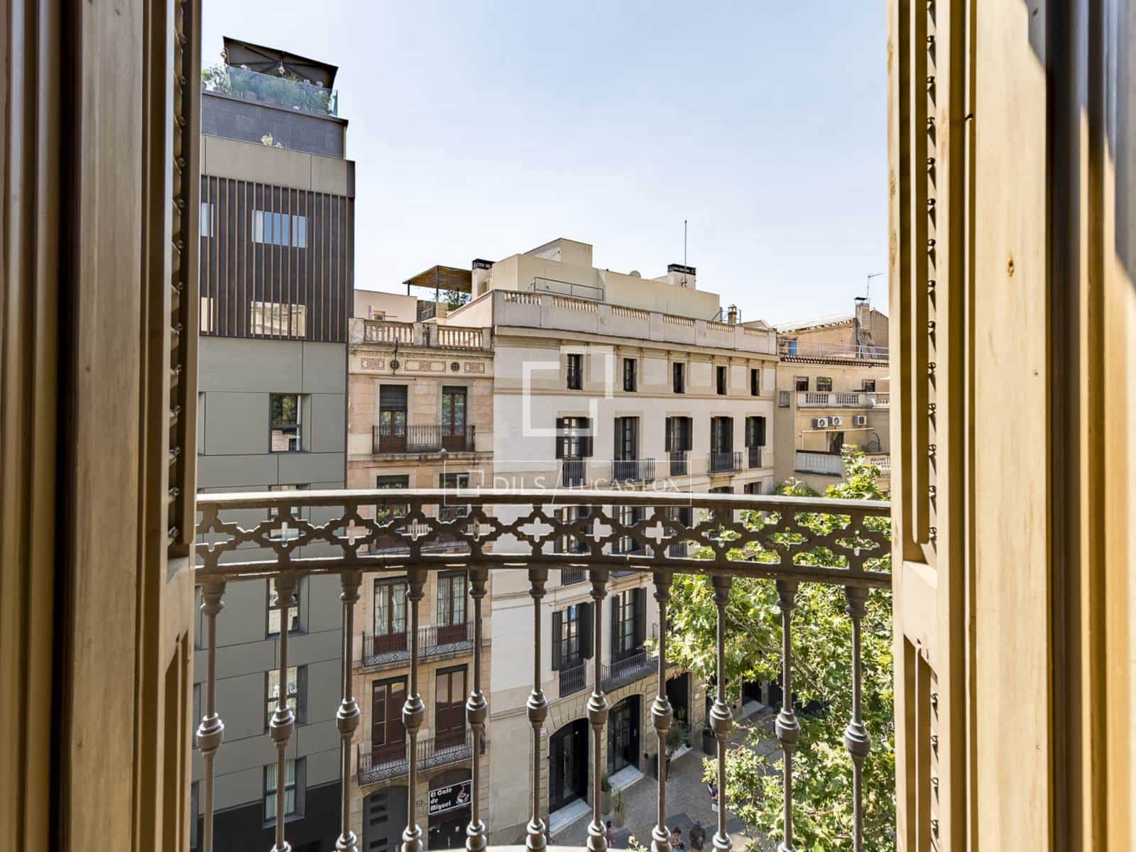 4 soveværelse Lejlighed til salg i Barcelona by - € 1.650.000 (Ref: 9981548)
