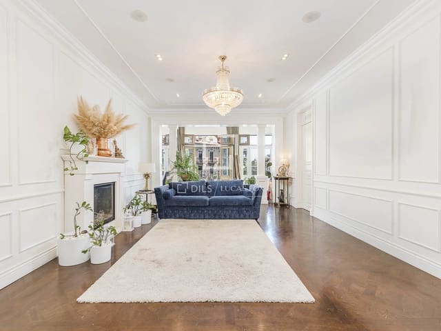 4 soveværelse Lejlighed til salg i Barcelona by - € 1.650.000 (Ref: 9981548)