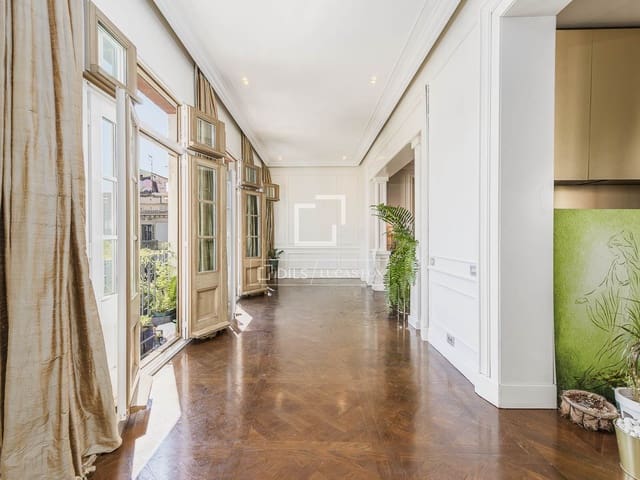 4 soveværelse Lejlighed til salg i Barcelona by - € 1.650.000 (Ref: 9981548)