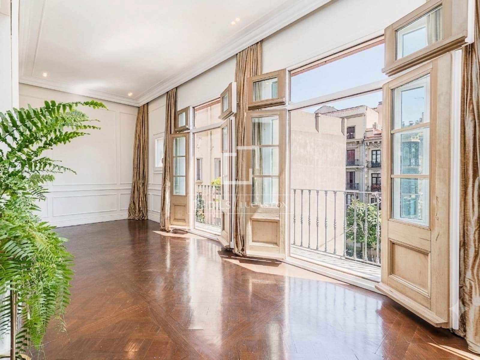 4 soveværelse Lejlighed til salg i Barcelona by - € 1.650.000 (Ref: 9981548)