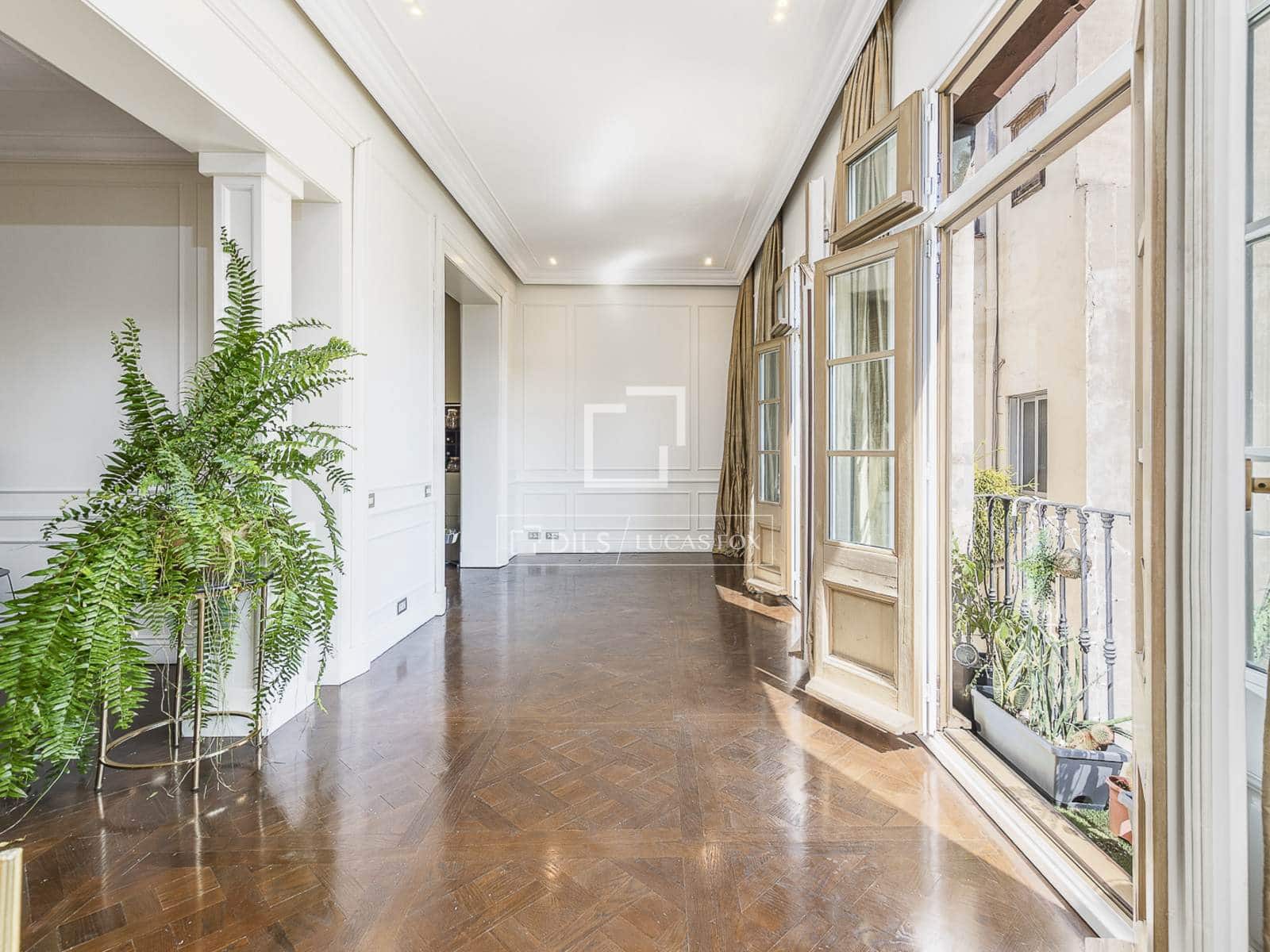 4 soveværelse Lejlighed til salg i Barcelona by - € 1.650.000 (Ref: 9981548)