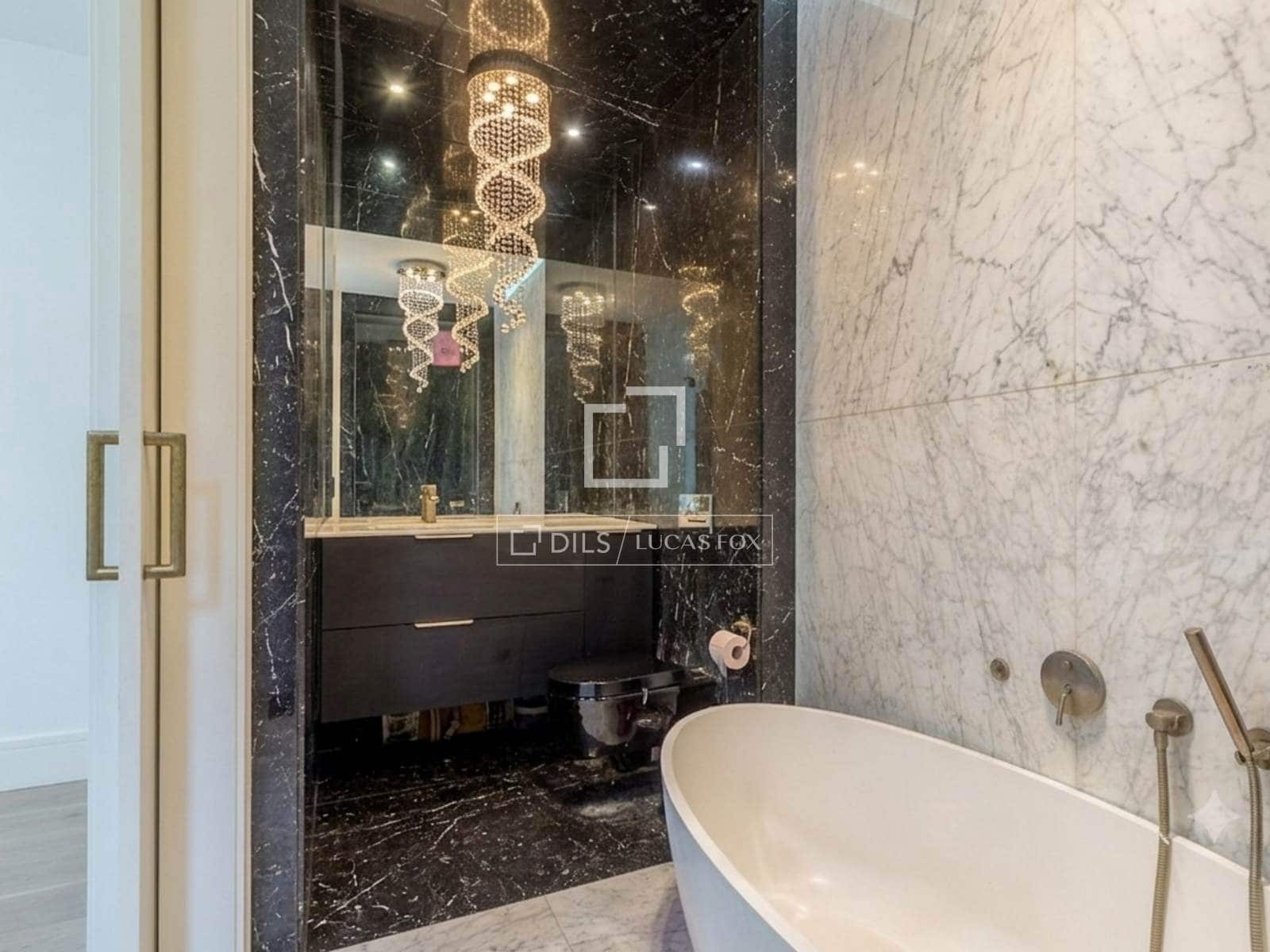 4 soveværelse Lejlighed til salg i Barcelona by - € 1.650.000 (Ref: 9981548)
