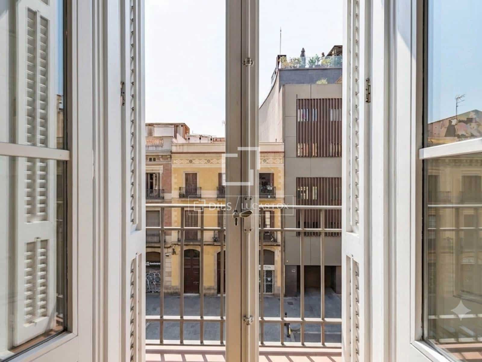 4 soveværelse Lejlighed til salg i Barcelona by - € 1.650.000 (Ref: 9981548)