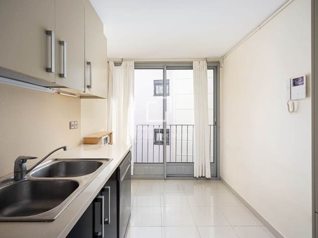 3 soveværelse Penthouse til salg i Barcelona by med garage - € 770.000 (Ref: 9981549)