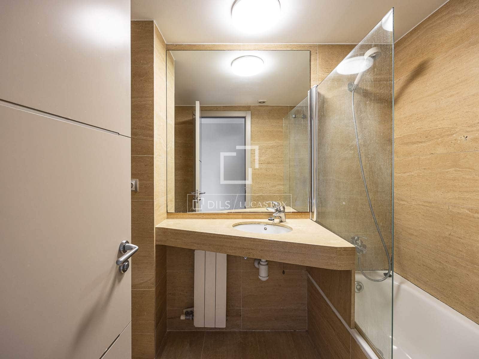 3 soveværelse Penthouse til salg i Barcelona by med garage - € 770.000 (Ref: 9981549)