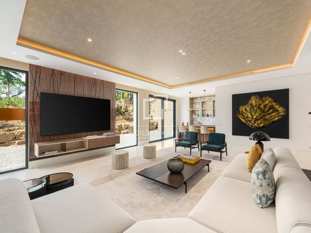 5 sypialnia Willa na sprzedaż w Marbella z basenem garażem - 14 900 000 € (Ref: 9981625)