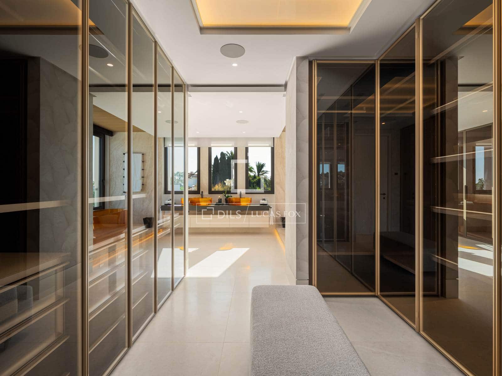 5 sypialnia Willa na sprzedaż w Marbella z basenem garażem - 14 900 000 € (Ref: 9981625)