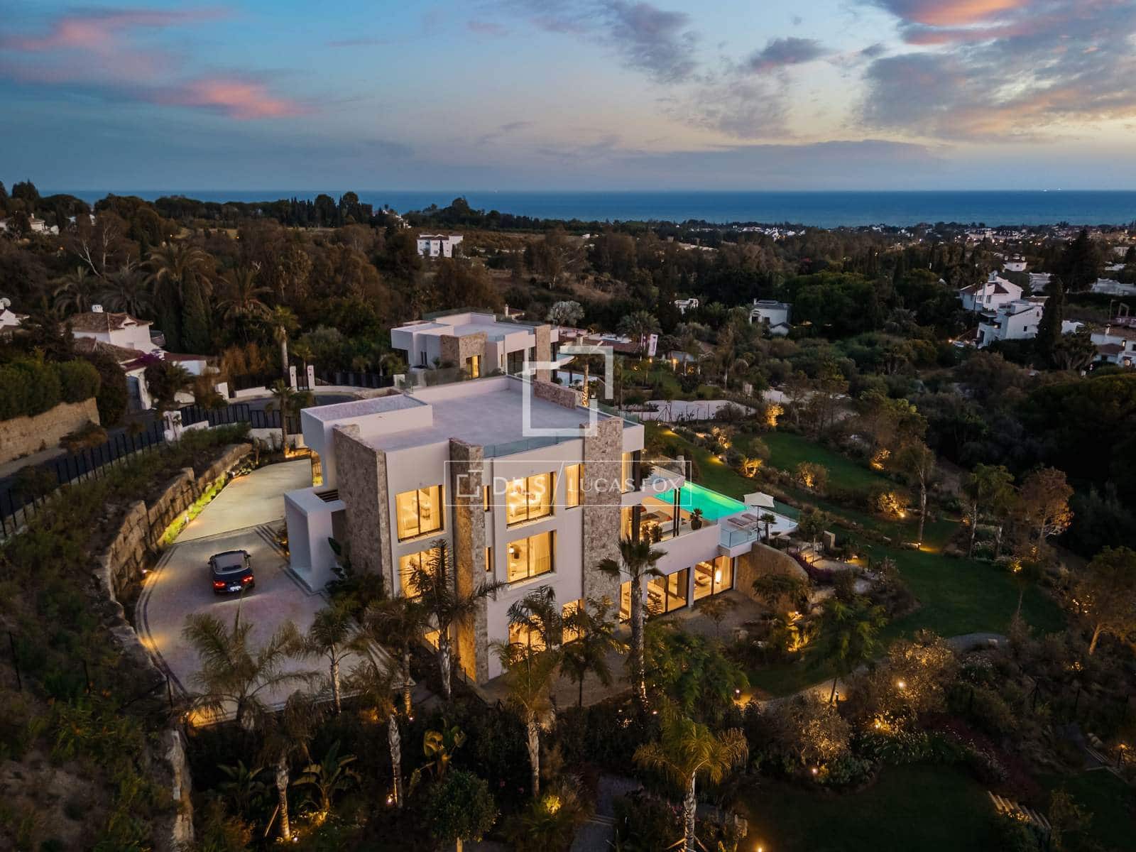 5 sypialnia Willa na sprzedaż w Marbella z basenem garażem - 14 900 000 € (Ref: 9981625)