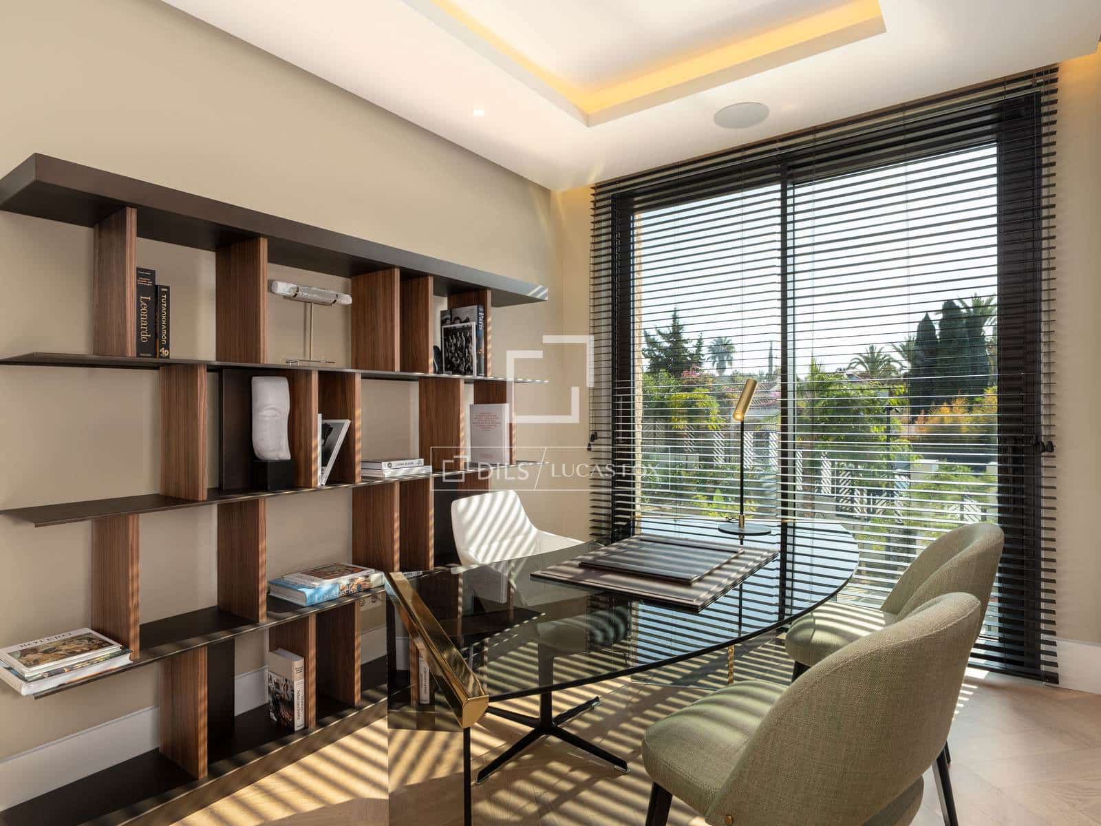 5 sypialnia Willa na sprzedaż w Marbella z basenem garażem - 14 900 000 € (Ref: 9981625)