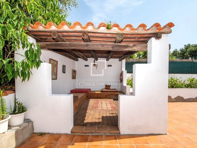Chalet de 5 habitaciones en Calonge i Sant Antoni en venta con piscina garaje - 680.000 € (Ref: 9981626)