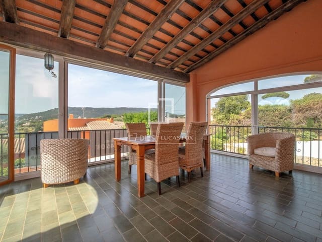 Chalet de 5 habitaciones en Calonge i Sant Antoni en venta con piscina garaje - 680.000 € (Ref: 9981626)