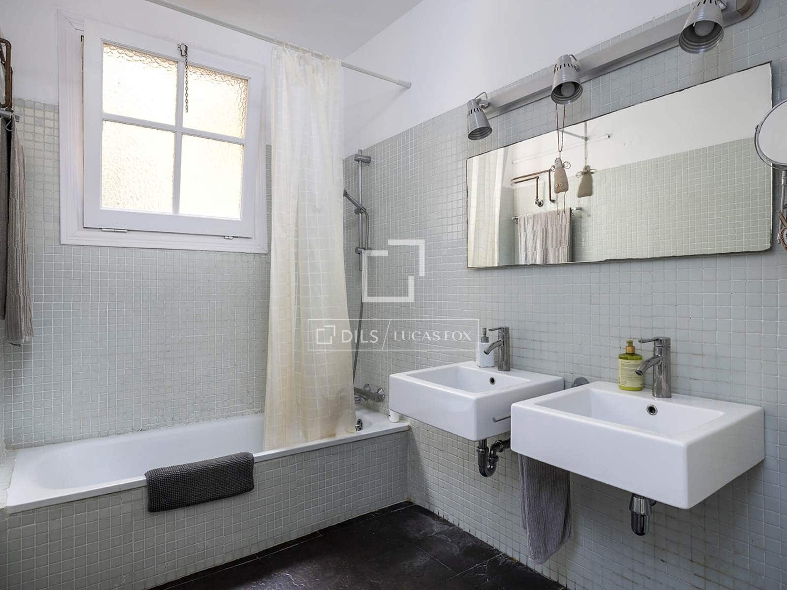 Apartamento de 3 habitaciones en Barcelona ciudad en venta - 595.000 € (Ref: 9981627)