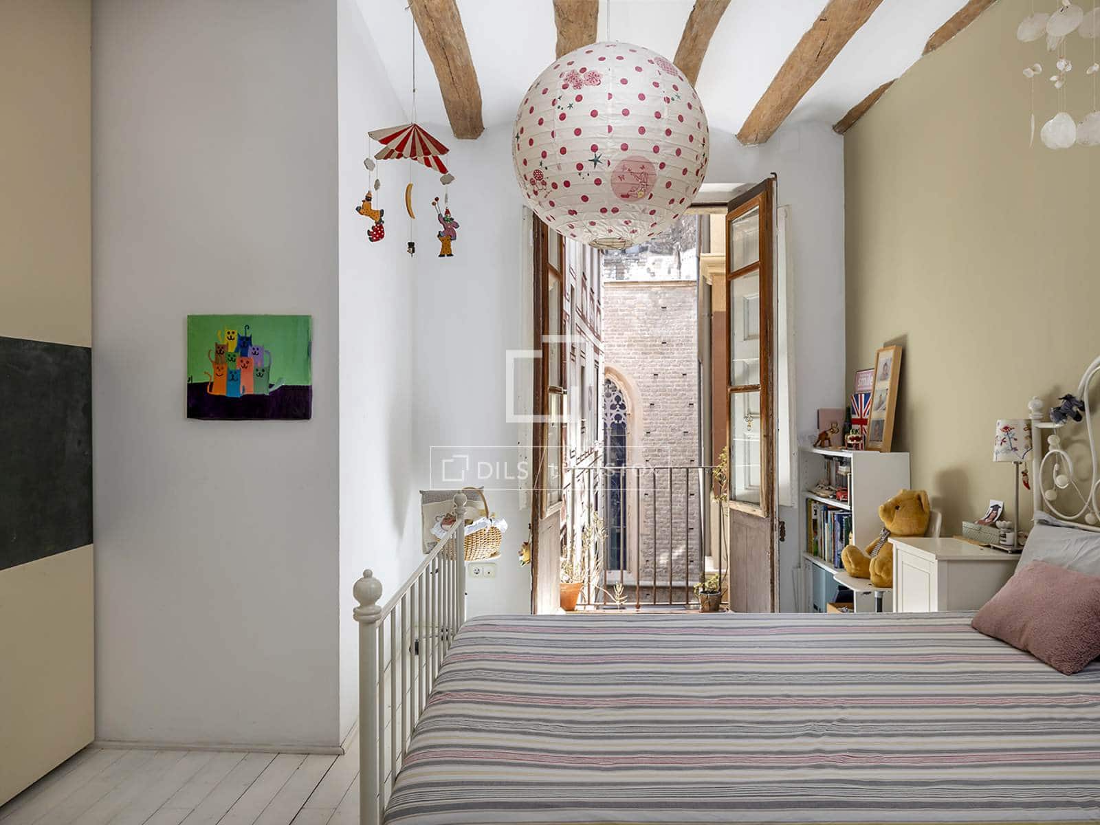 Apartamento de 3 habitaciones en Barcelona ciudad en venta - 595.000 € (Ref: 9981627)