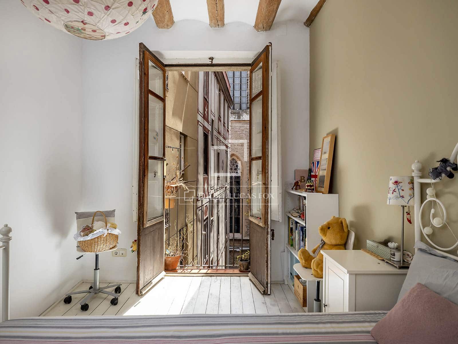 Apartamento de 3 habitaciones en Barcelona ciudad en venta - 595.000 € (Ref: 9981627)