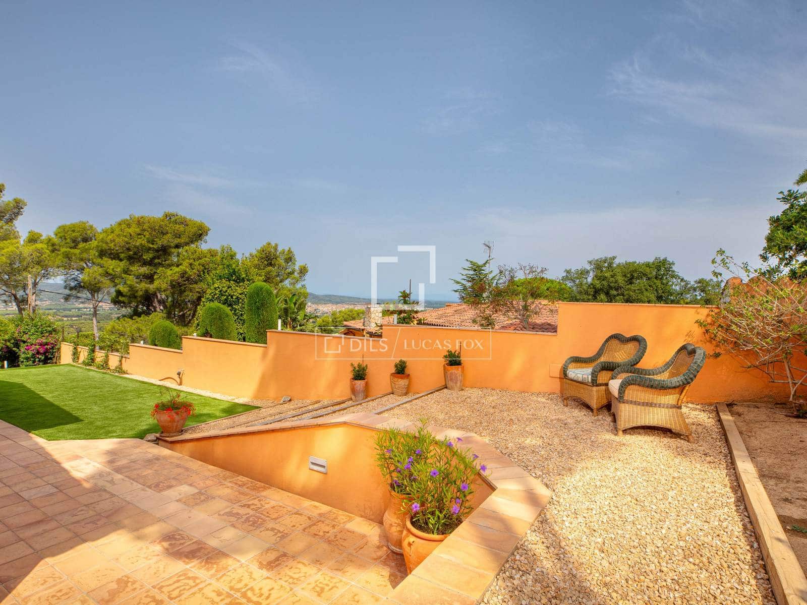 5 bedroom Villa for sale in Llafranc with pool garage - € 1,735,000 (Ref: 9981628)