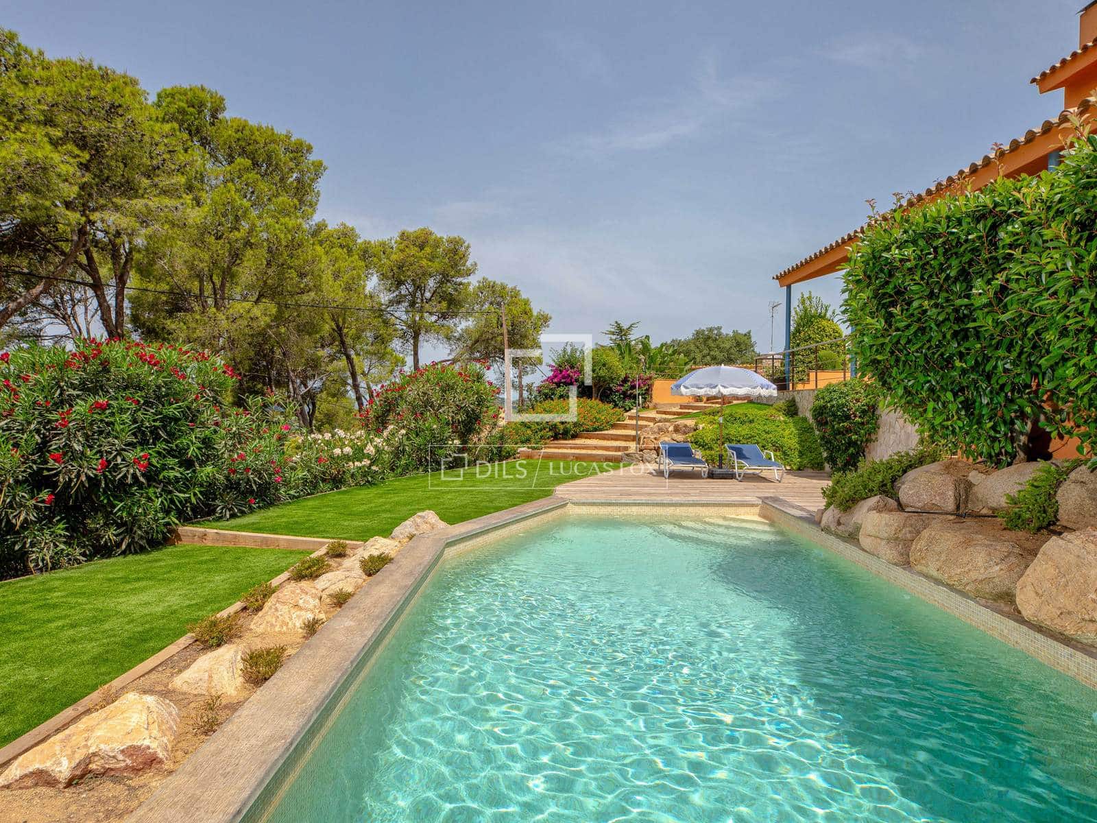 5 bedroom Villa for sale in Llafranc with pool garage - € 1,735,000 (Ref: 9981628)