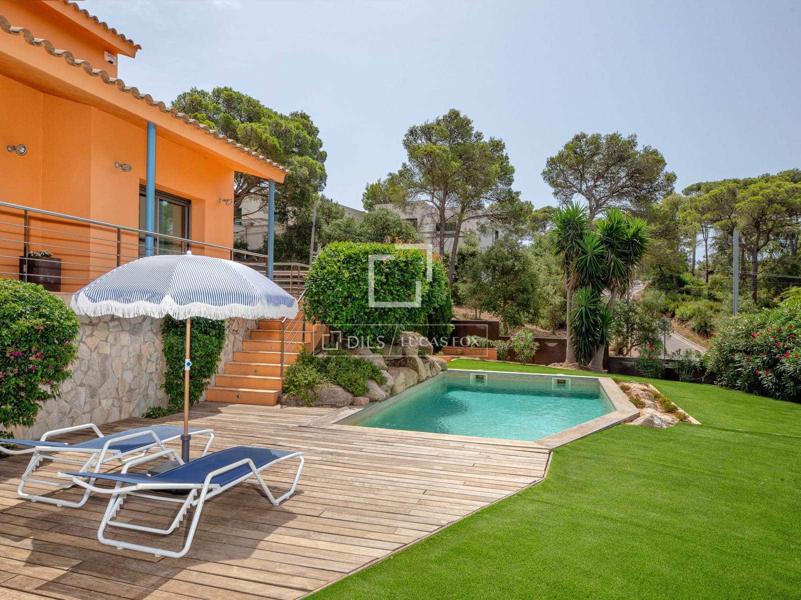 5 bedroom Villa for sale in Llafranc with pool garage - € 1,735,000 (Ref: 9981628)