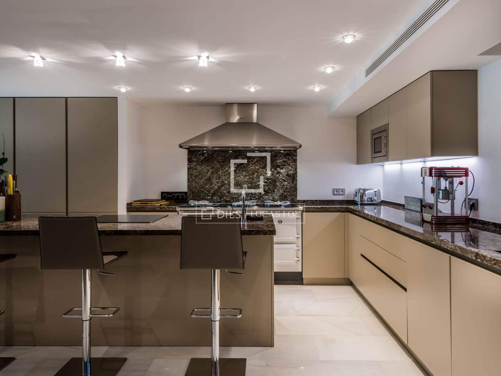 6 slaapkamer Villa te koop in Marbella met zwembad garage - € 8.950.000 (Ref: 9982939)