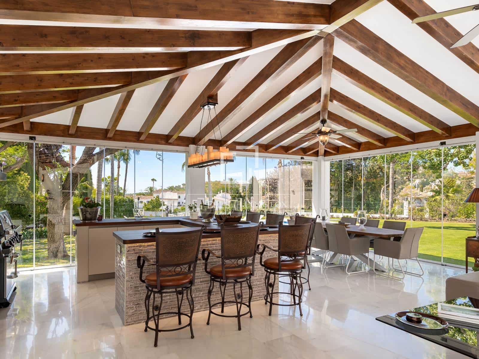 6 slaapkamer Villa te koop in Marbella met zwembad garage - € 8.950.000 (Ref: 9982939)