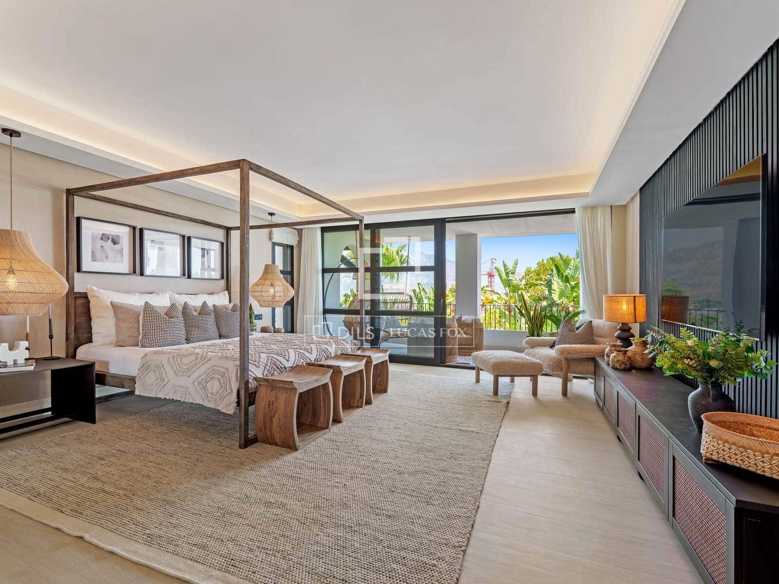 6 bedroom Villa for sale in Marbella with pool garage - € 9,950,000 (Ref: 9982940)