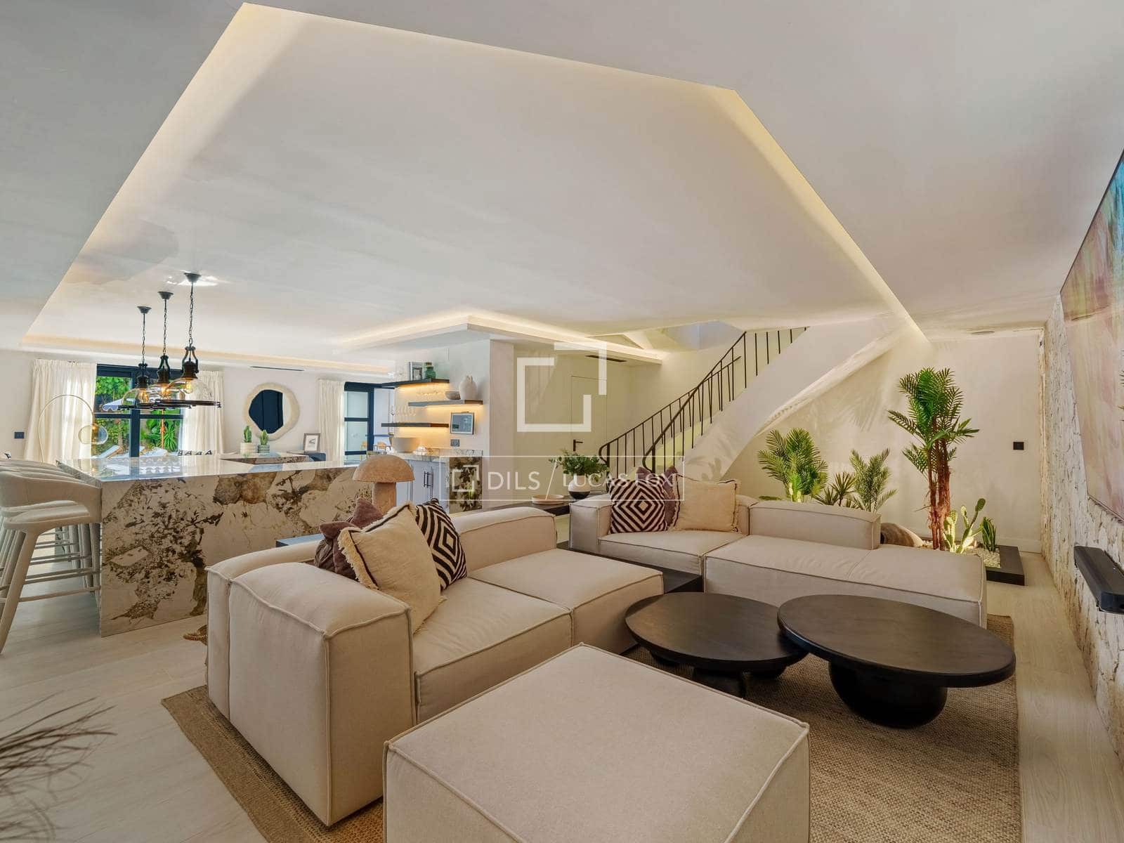 6 bedroom Villa for sale in Marbella with pool garage - € 9,950,000 (Ref: 9982940)