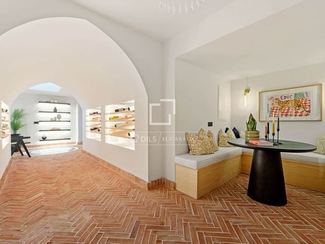 6 bedroom Villa for sale in Marbella with pool garage - € 9,950,000 (Ref: 9982940)