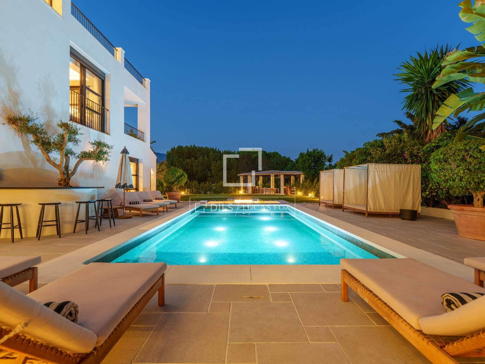 6 bedroom Villa for sale in Marbella with pool garage - € 9,950,000 (Ref: 9982940)