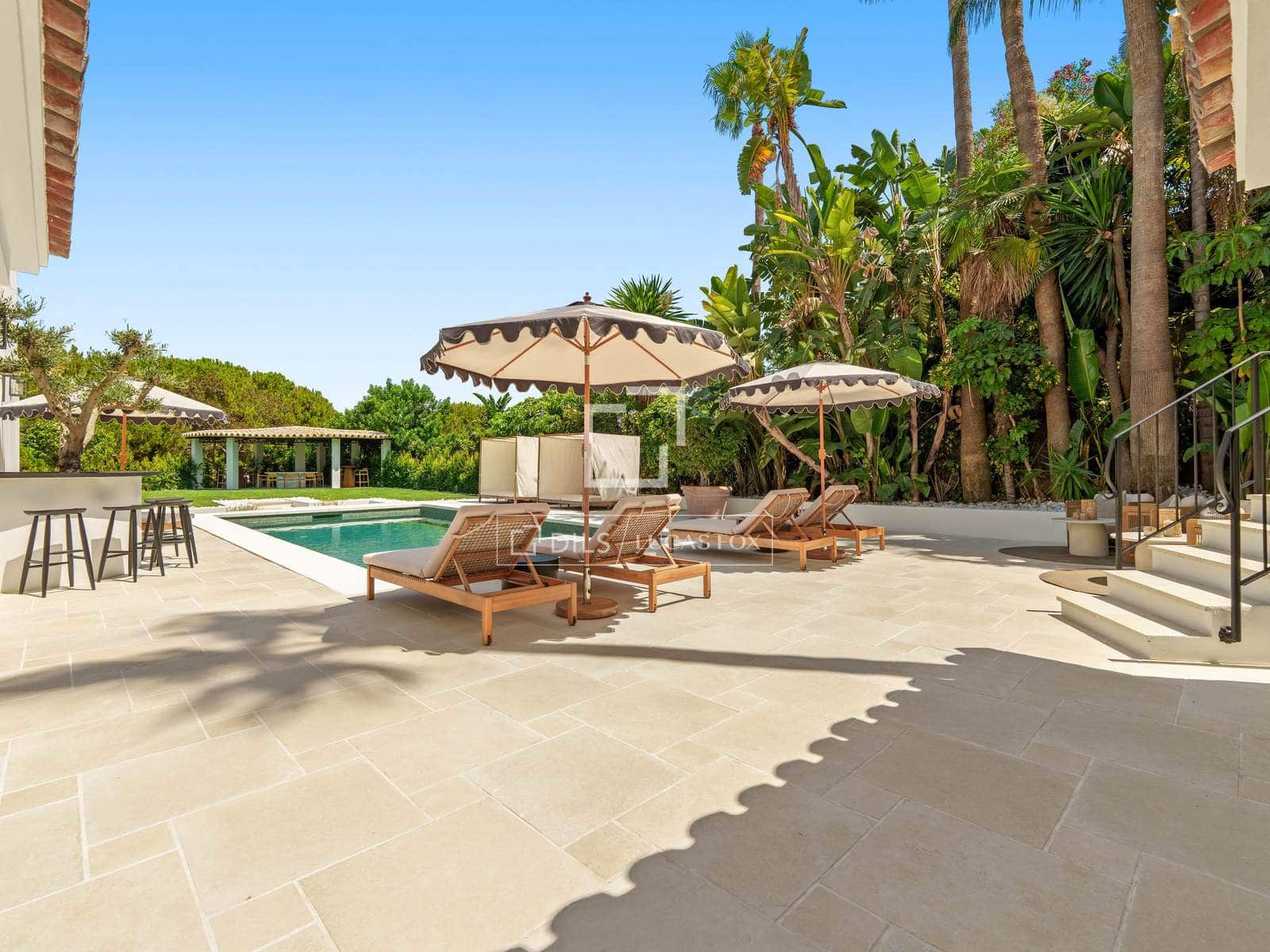 6 bedroom Villa for sale in Marbella with pool garage - € 9,950,000 (Ref: 9982940)