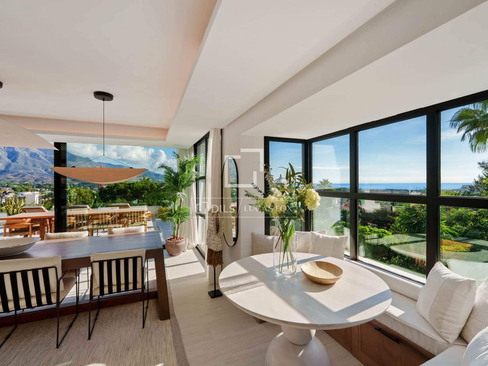 6 bedroom Villa for sale in Marbella with pool garage - € 9,950,000 (Ref: 9982940)