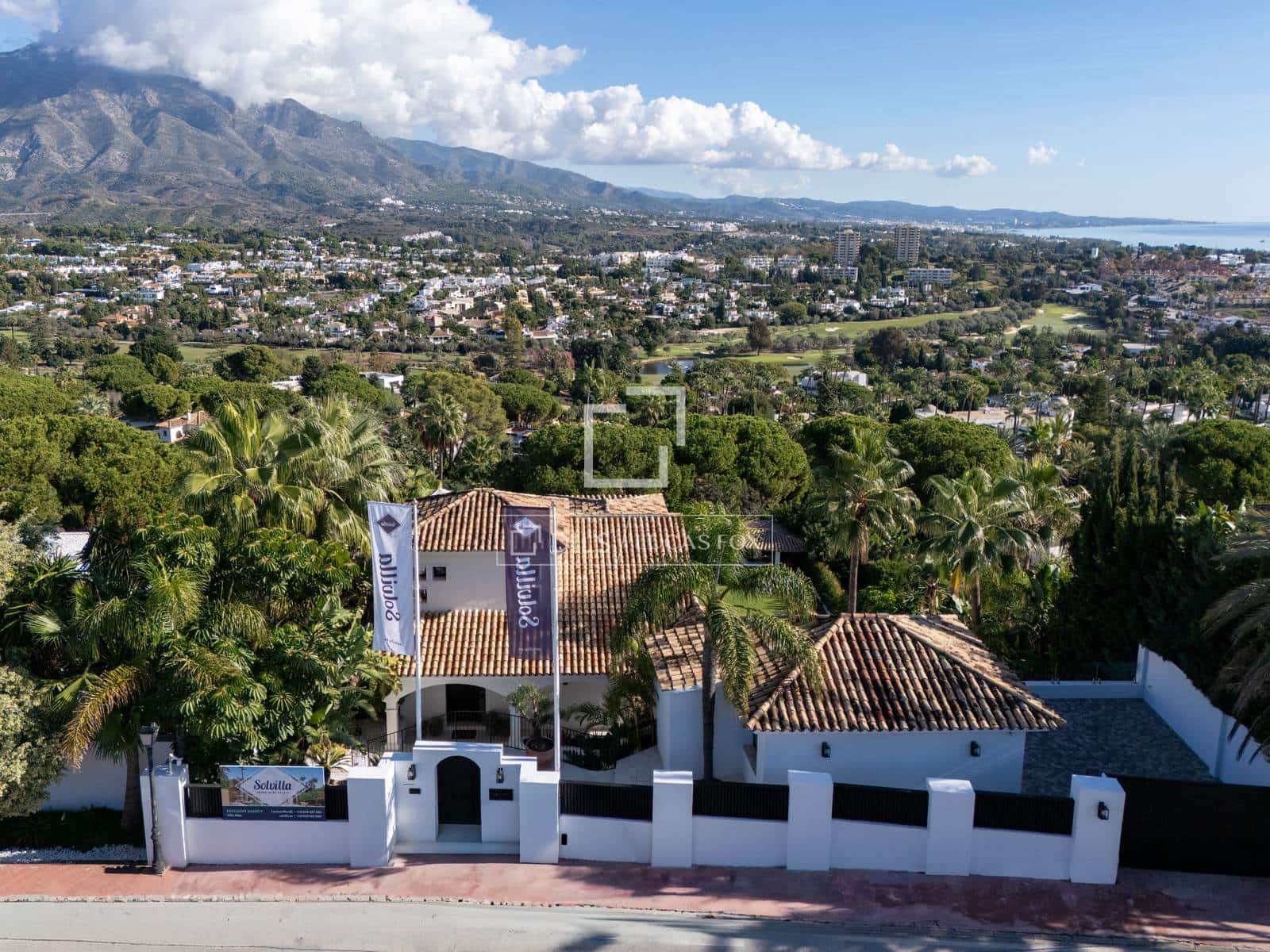 6 bedroom Villa for sale in Marbella with pool garage - € 9,950,000 (Ref: 9982940)