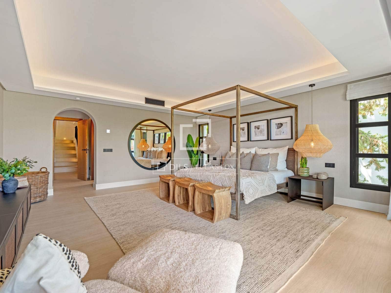 6 bedroom Villa for sale in Marbella with pool garage - € 9,950,000 (Ref: 9982940)
