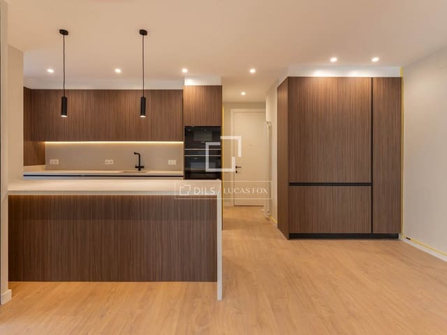 Appartement de 5 chambres à louer à Barcelone ville avec garage - 7 900 € (Ref: 9983318)