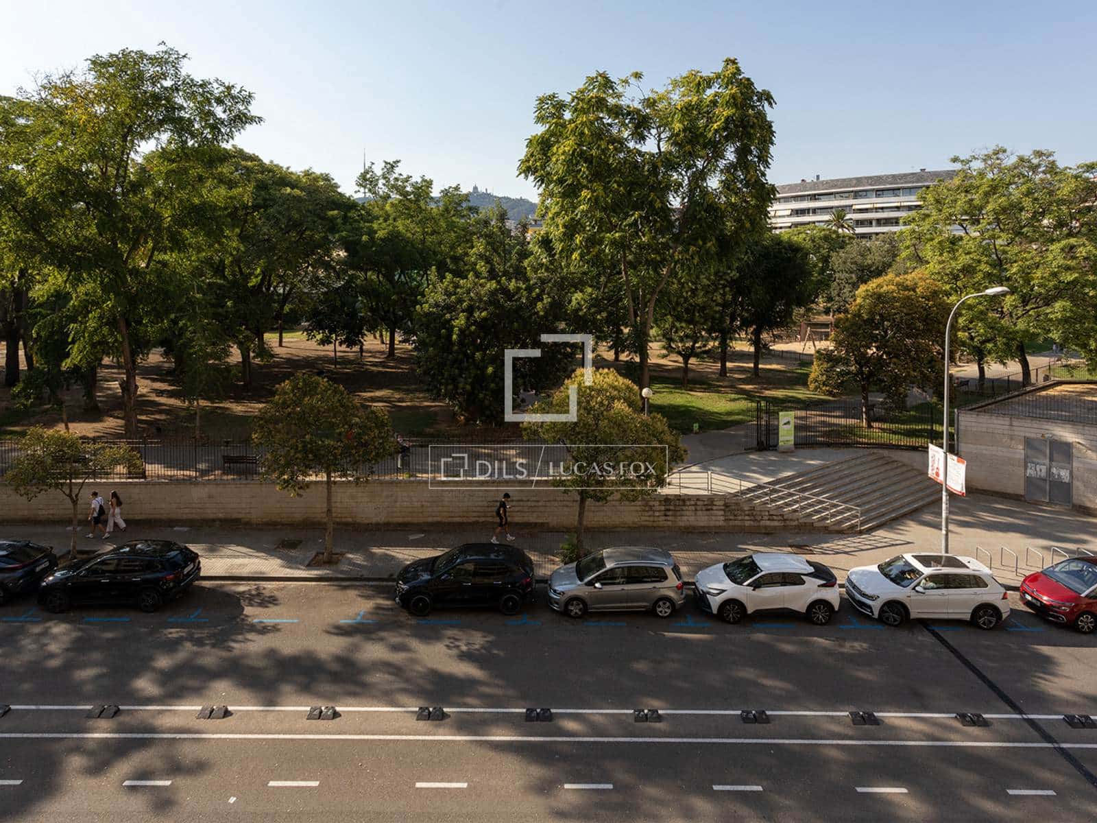 Apartamento de 5 habitaciones en Barcelona ciudad en alquiler con garaje - 7.900 € (Ref: 9983318)