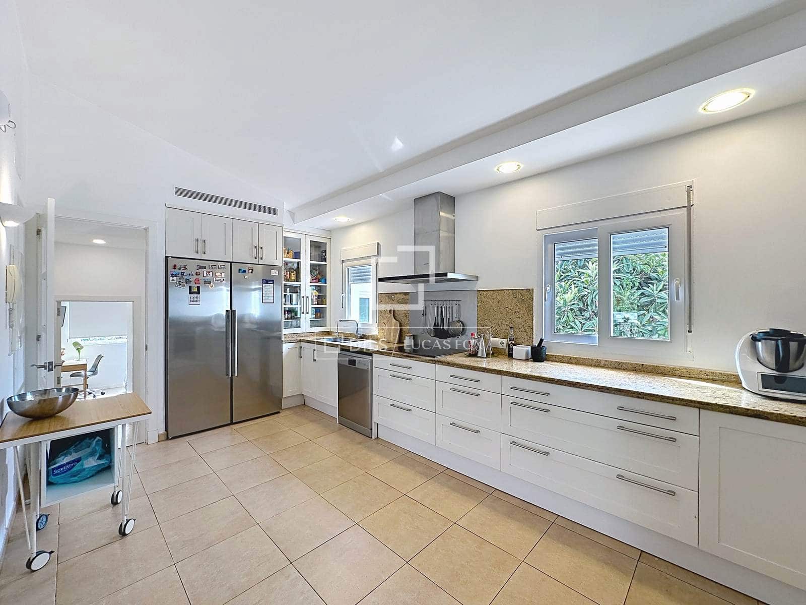 4 bedroom Villa for sale in Ciutadella de Menorca with pool garage - € 1,175,000 (Ref: 9983319)