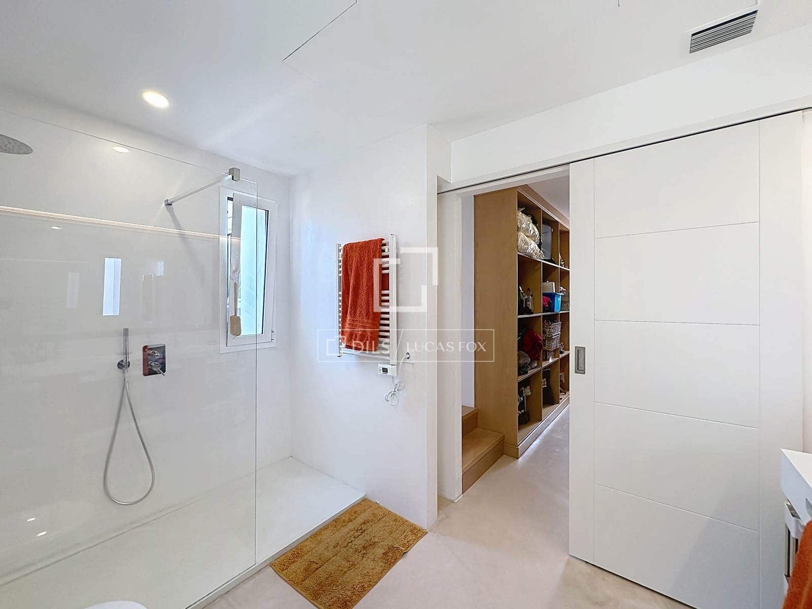 4 bedroom Villa for sale in Ciutadella de Menorca with pool garage - € 1,175,000 (Ref: 9983319)