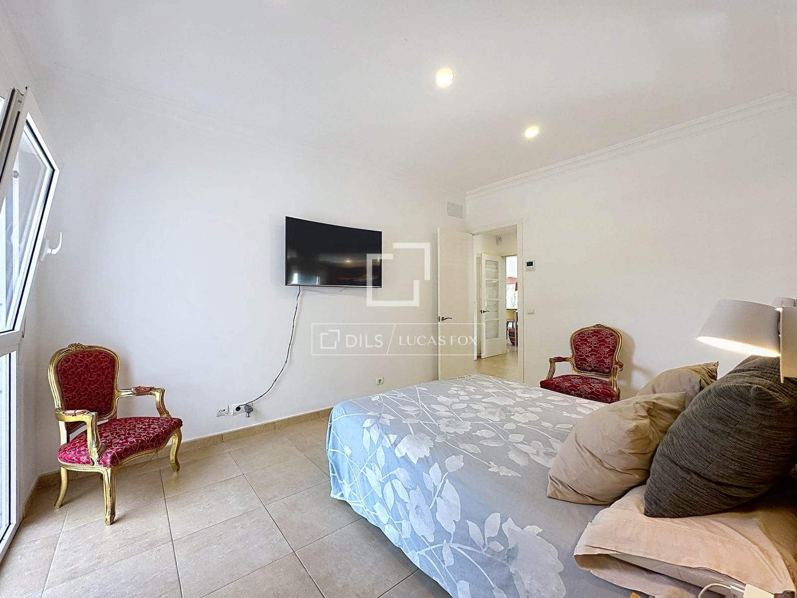 4 bedroom Villa for sale in Ciutadella de Menorca with pool garage - € 1,175,000 (Ref: 9983319)