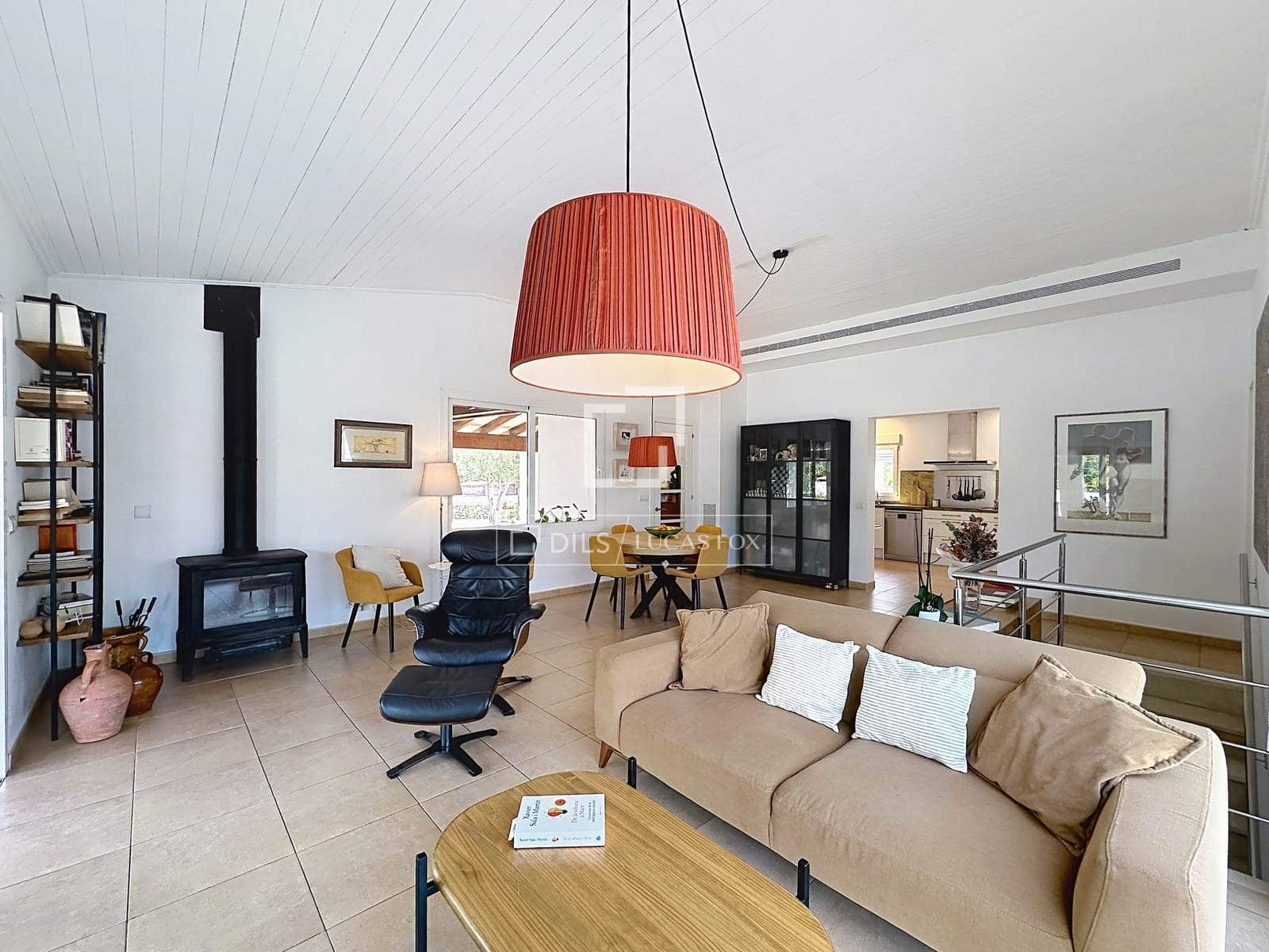 4 bedroom Villa for sale in Ciutadella de Menorca with pool garage - € 1,175,000 (Ref: 9983319)