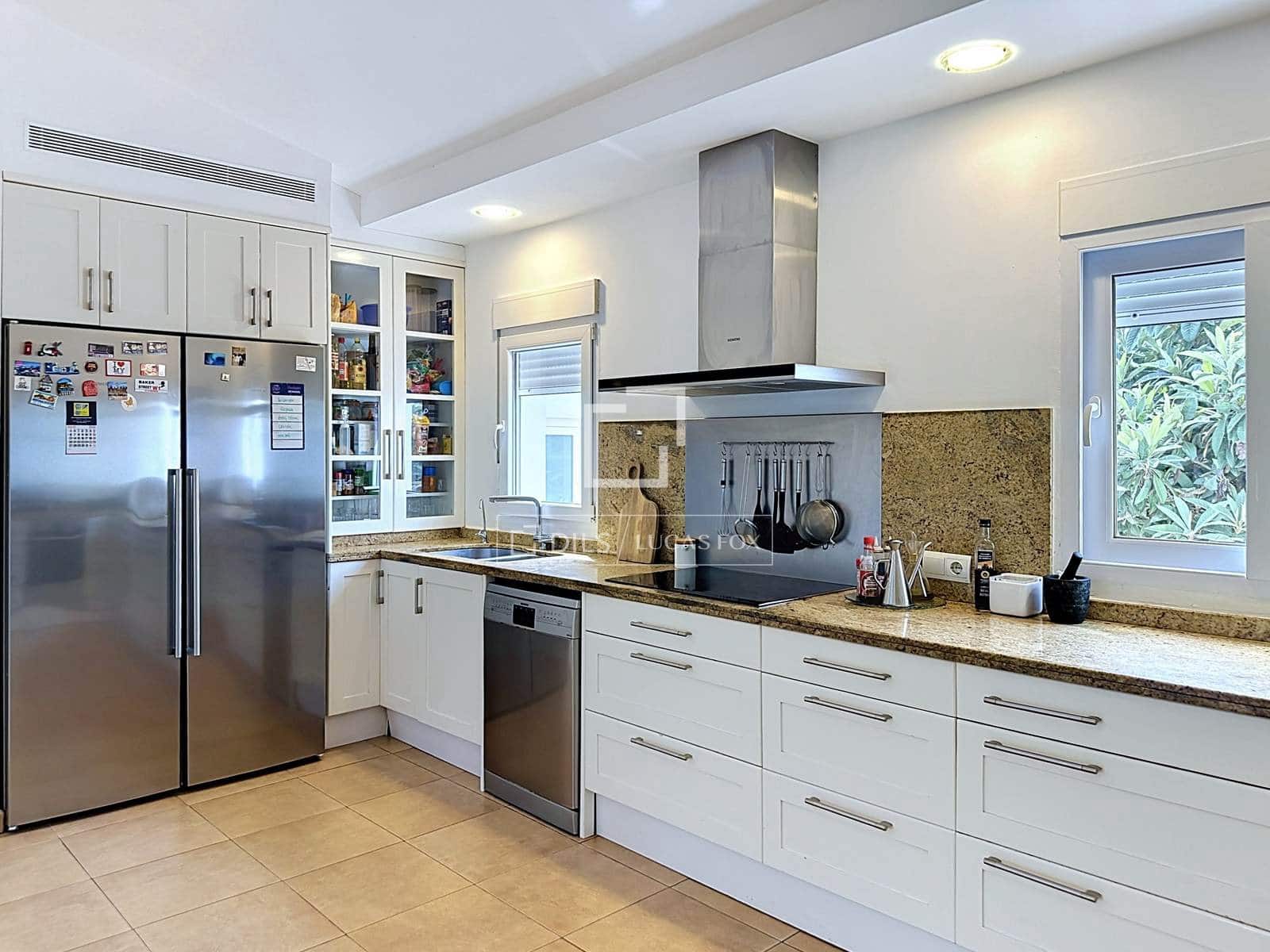 4 bedroom Villa for sale in Ciutadella de Menorca with pool garage - € 1,175,000 (Ref: 9983319)
