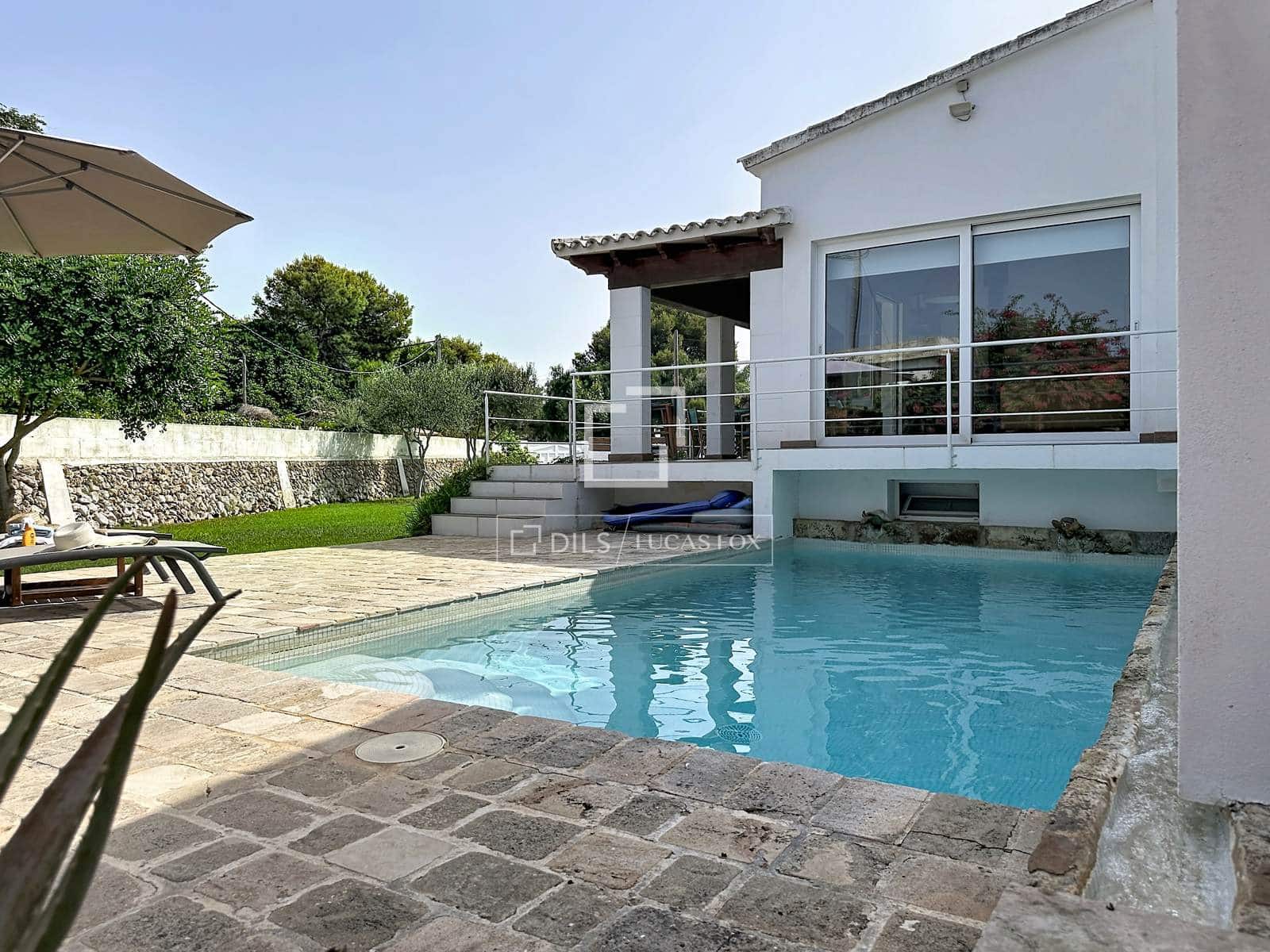 4 bedroom Villa for sale in Ciutadella de Menorca with pool garage - € 1,175,000 (Ref: 9983319)