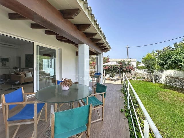 4 soveværelse Villa til salg i Ciutadella de Menorca med swimmingpool garage - € 1.175.000 (Ref: 9983319)