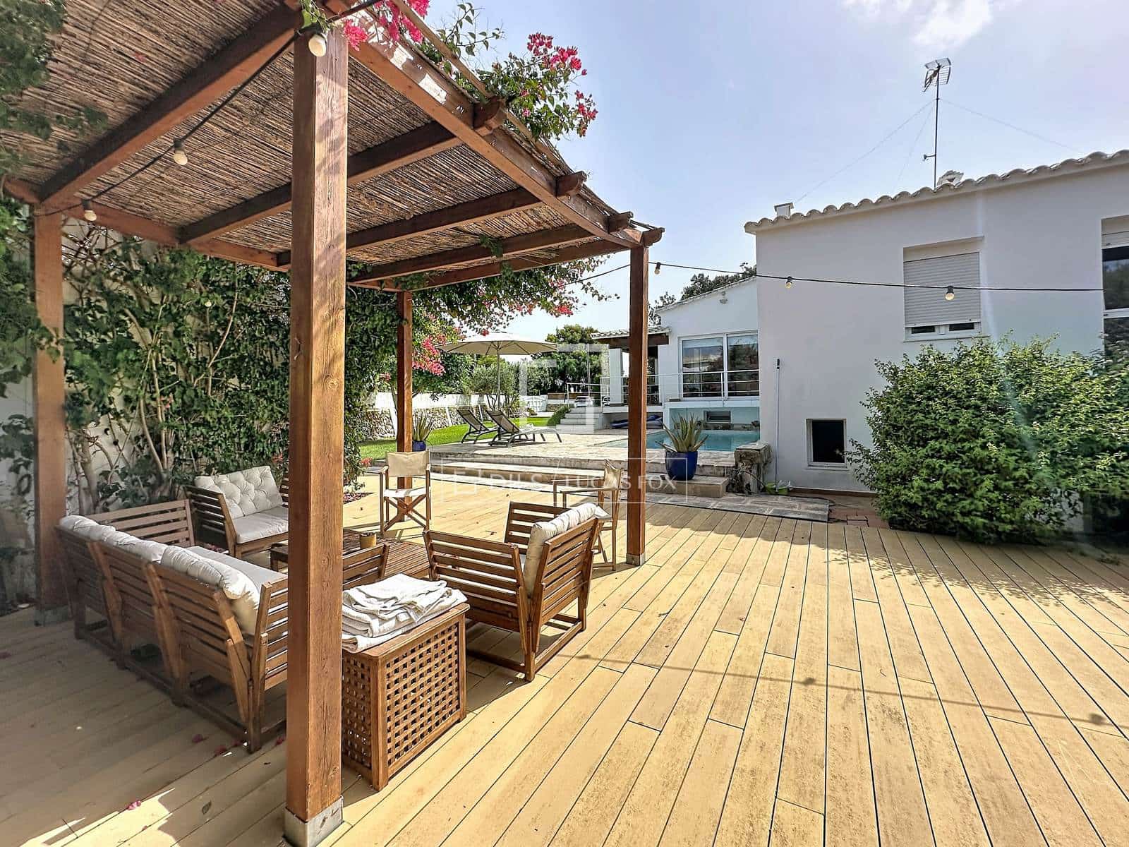 4 bedroom Villa for sale in Ciutadella de Menorca with pool garage - € 1,175,000 (Ref: 9983319)